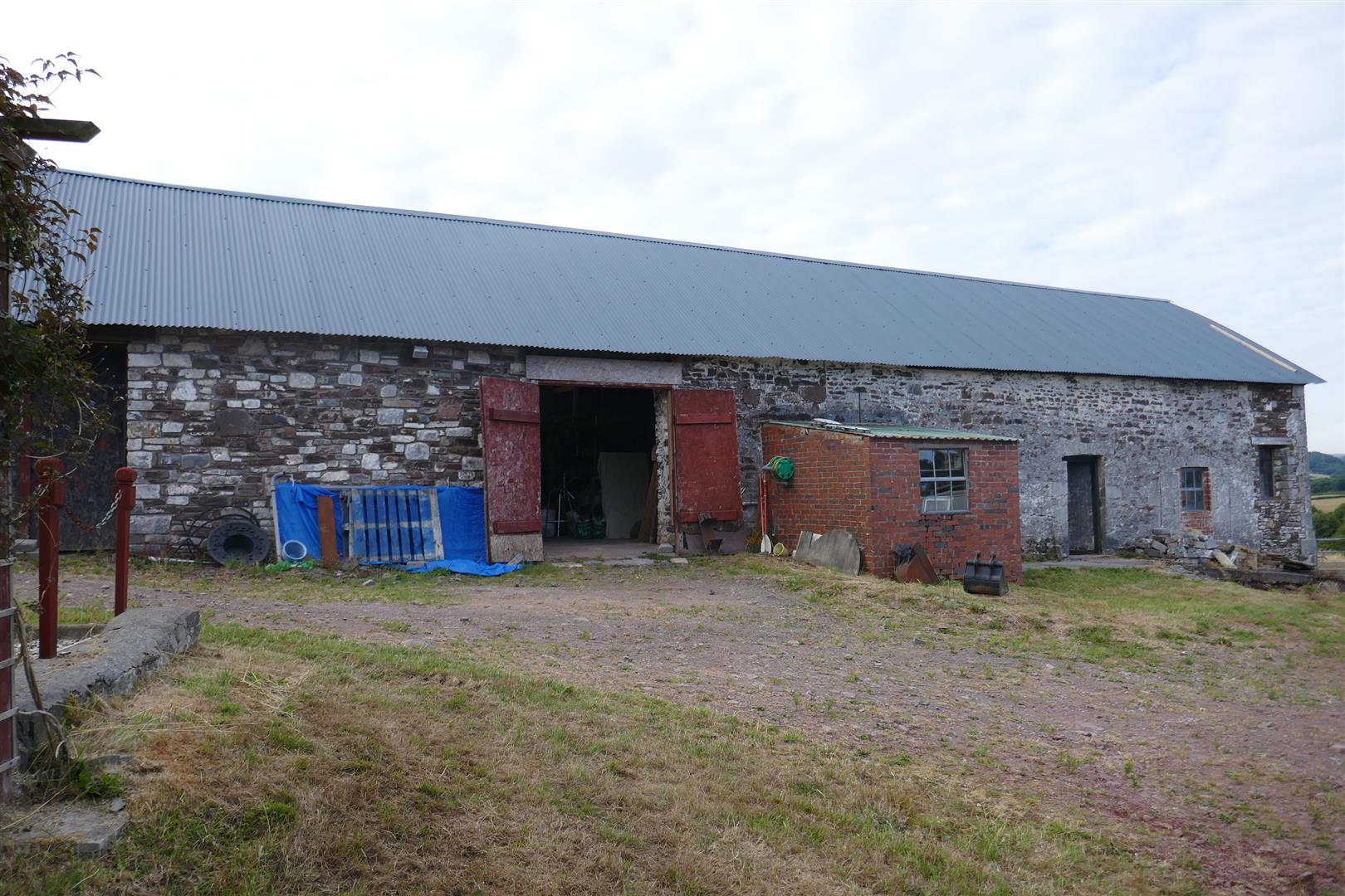 TRADITIONAL STONE BARN